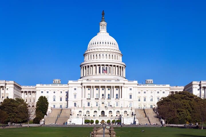 Full-Day Washington DC Tour from New York City: Monuments, Museums & Arlington