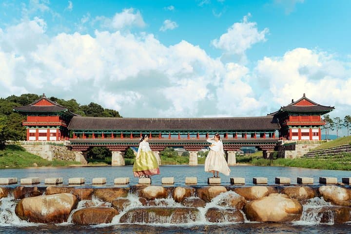 Gyeongju Small-Group Photo Tour: Bulguksa, Tombs & Wolji Pond photo 1
