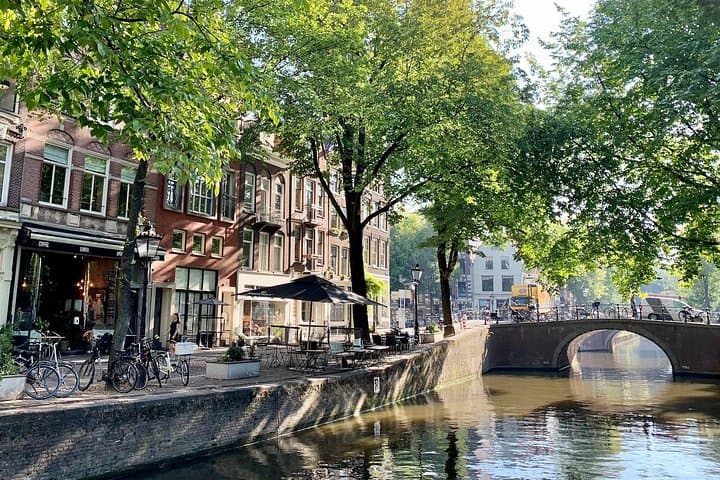 Jordaan Hidden Gems Walking Tour (German) — Anne Frank, Courtyards & Canals in Amsterdam photo 2
