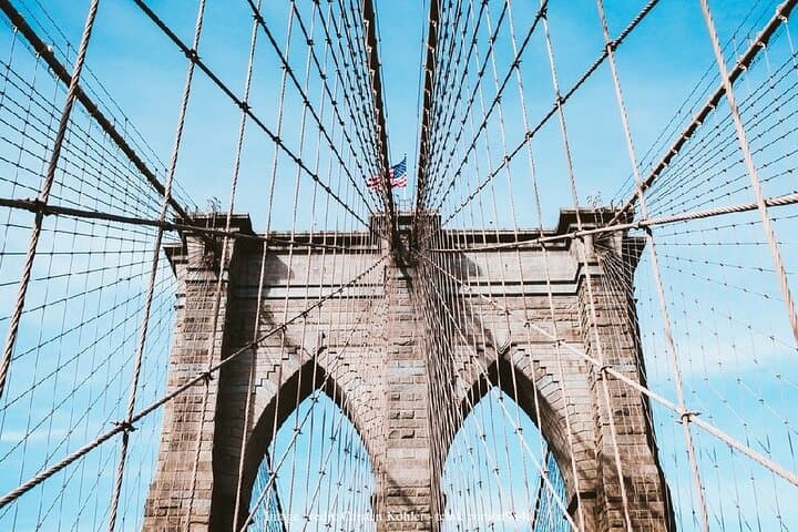 Brooklyn Bridge & DUMBO Private Half-Day Walking Tour — Iconic Views and Local Flavors photo 4