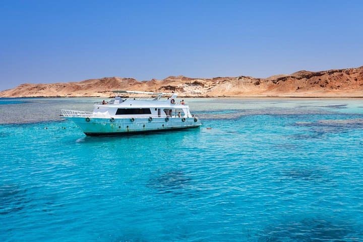 Hurghada Private Full-Day Snorkeling & Giftun Islands Boat Tour photo 2