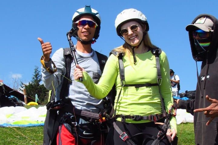 Paragliding Over Medellín: Tandem Flights From the Mountains photo 2
