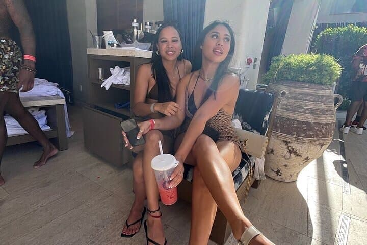 Miami Hip-Hop Pool Party Bus: VIP Clevelander to Daer Pool Experience photo 3