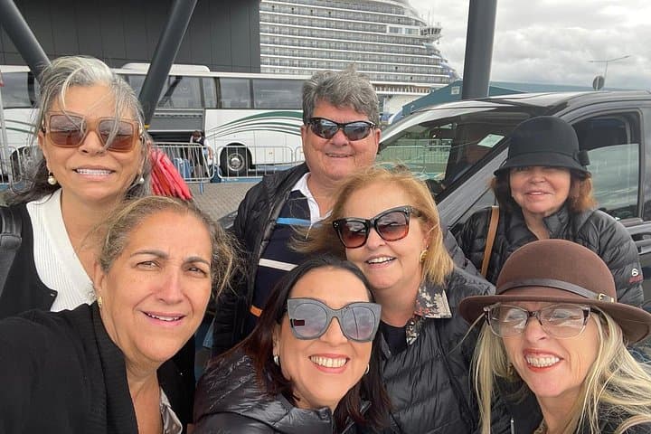 Southampton to London Private Transfer via Stonehenge — Timed Stop at the Stones photo 4