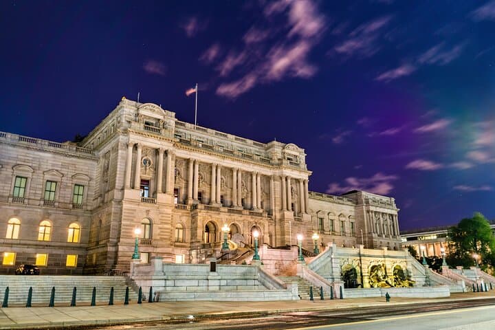 Scandalous Capitol Hill Evening Walking Tour: Dark History & Secrets of DC