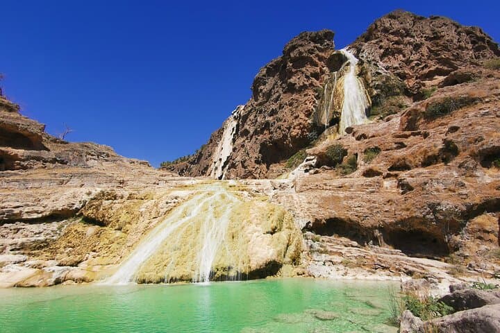 East of Salalah: Wadi Darbat, Taqah Castle & Khor Rori Day Tour
