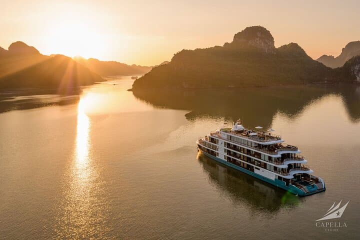 Capella Luxury Cruise: 2-Day Halong & Lan Ha Bay Luxury Cruise Experience