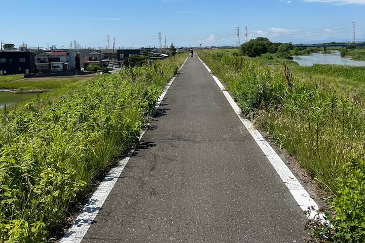 Guided Tokyo Cycling Tour: English & Italian Day Ride from Komazawa photo 2