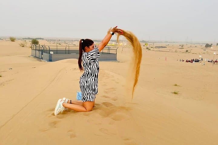 Vintage G-Class Morning Heritage Safari in Al Marmoom Oasis, Dubai photo 3