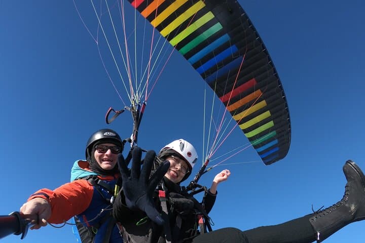 Tandem Paragliding Interlaken: Beatenberg to Höhematte Top Flight photo 4