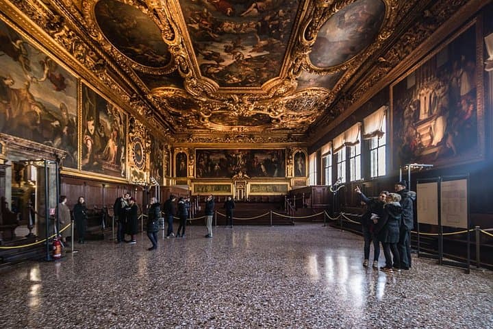 Venice Icons: St. Mark's Basilica, Doge's Palace, Rialto Bridge & Optional Gondola photo 4