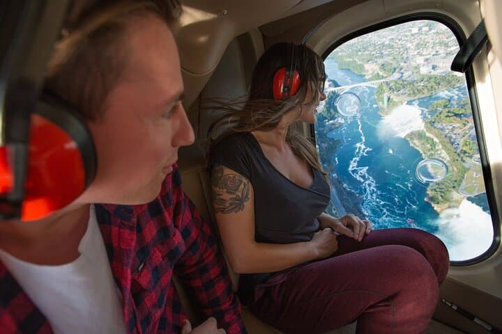 Rainbow Air Helicopter Tours Over Niagara Falls: 2025 Aerial Sightseeing photo 4