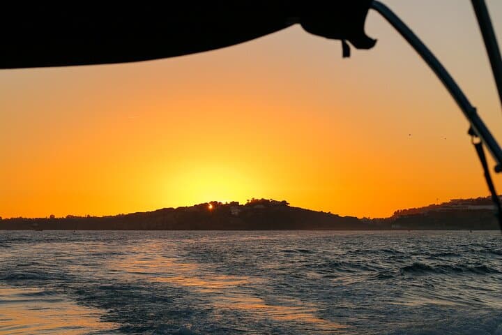 Luxury Sunset Cruise Along the Algarve Coast – 3-Hour Vilamoura Yacht Experience photo 4