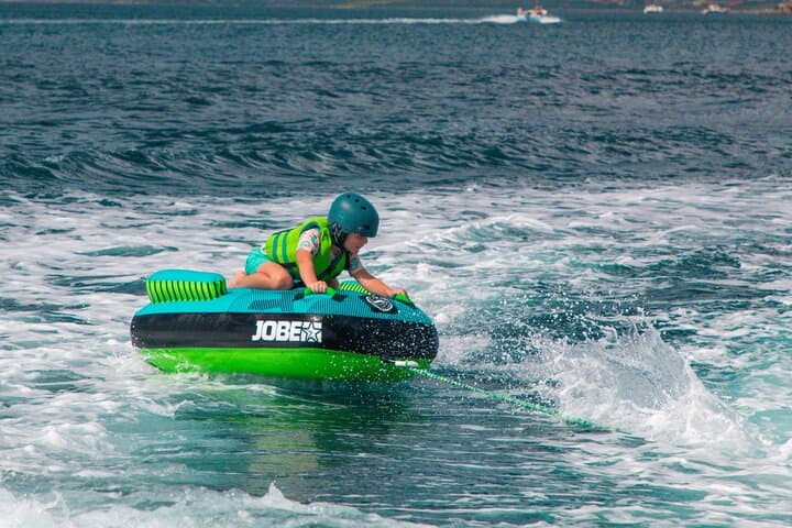Private REVOLVE Watersport Boat Tour in Bonaire — Wakeboard, Waterski & Towables photo 4