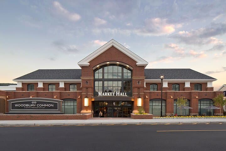 Private Black SUV to Woodbury Common — 7-Hour Luxury Shopping Transfer from NYC photo 1