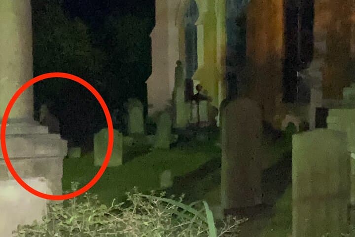 Real Hauntings of Charleston: Small-Group Ghost Walking Tour photo 2