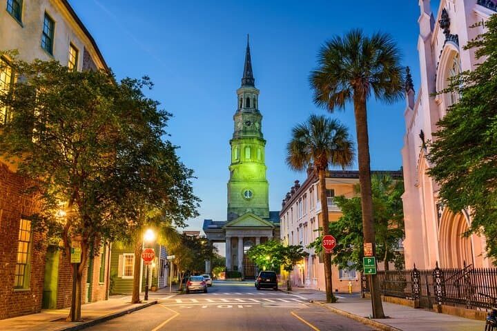 Real Hauntings of Charleston: Small-Group Ghost Walking Tour photo 4