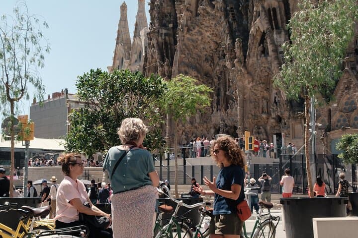 Private Gaudí Bike Tour — 3-Hour Modernisme Route in Barcelona