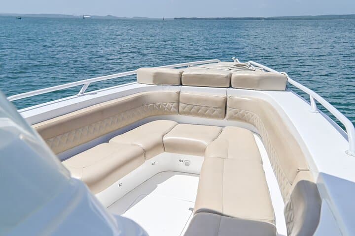 Private 34ft Luxury Boat Rental in Cartagena — Day Charters to Rosario & Playa Blanca photo 4