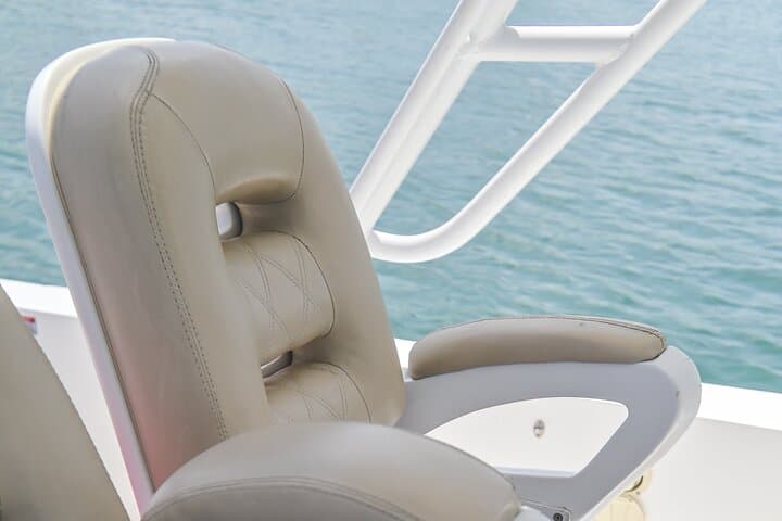 Private 34ft Luxury Boat Rental in Cartagena — Day Charters to Rosario & Playa Blanca photo 6