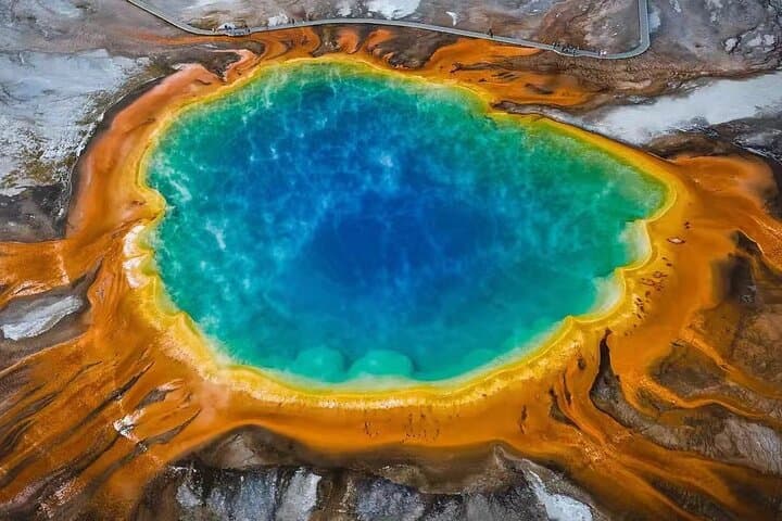 Epic 9-Day Yellowstone and Grand Teton Adventure Through Seven National Parks photo 3