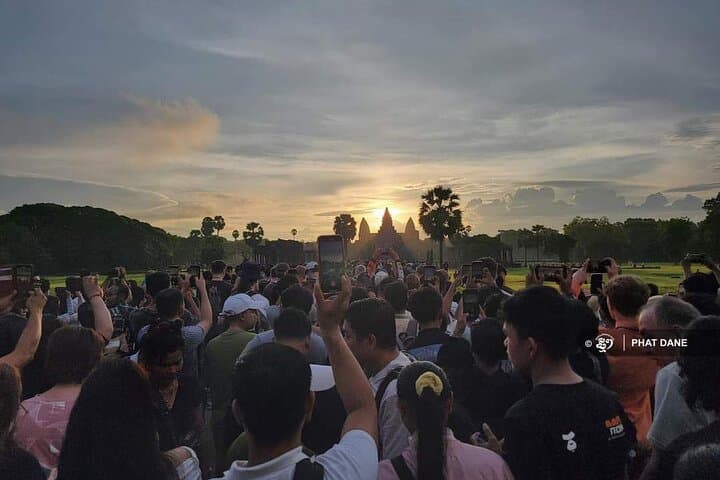 Private Angkor Sunrise Guided Tour — Angkor Wat Sunrise, Bayon & Ta Prohm (7 hrs) photo 4