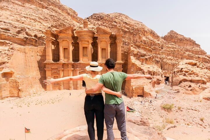 Jordan in Four Days: Private Luxury Tour from Amman to Petra and Wadi Rum