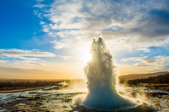 Golden Circle One-Day Tour: Thingvellir, Geysir, Gullfoss & Kerið