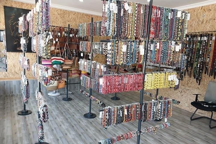 Up Close with Rothschilds: Giraffe Centre & Beads Factory Day Tour from Nairobi photo 4