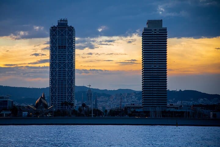 Sunset Sailing Tour in Barcelona: Two-Hour Harbor Cruise with Drinks photo 4