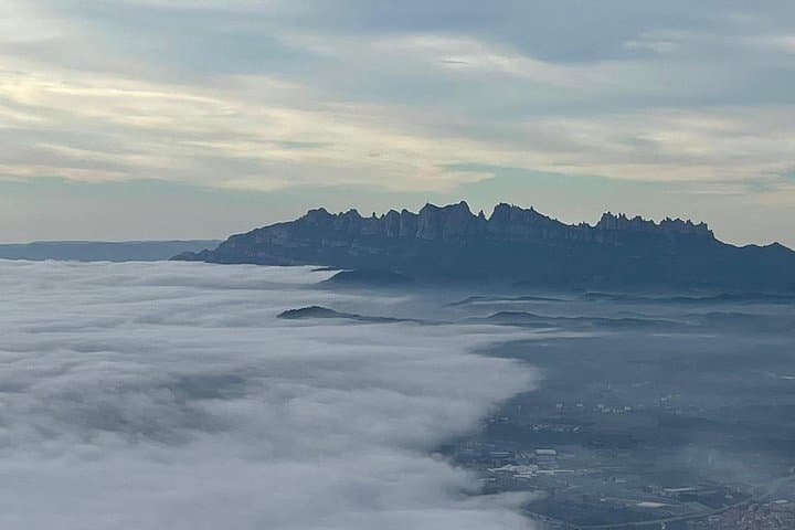 Barcelona Balloon and Sail Combo: Sunrise Flight Over Catalonia + Mediterranean Cruise photo 4