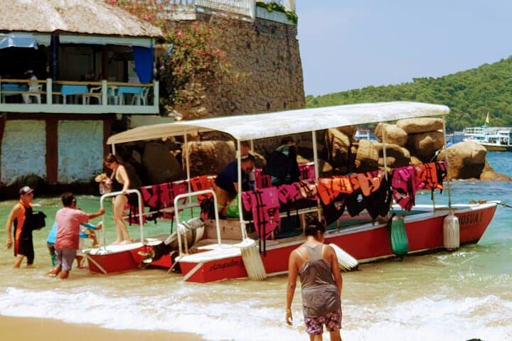 La Roqueta Island Beginner Scuba: Half-Day Dive & Acapulco City Tour photo 4