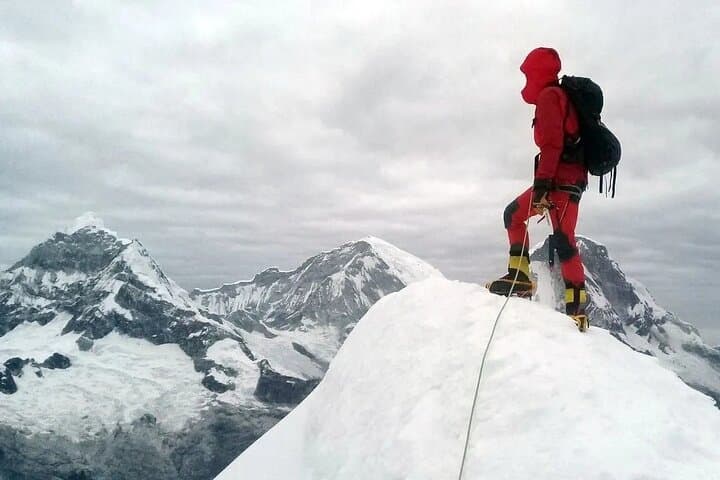 Summit Nevado Mateo: One-Day 5,150 m Glacier Climb from Huaraz photo 4