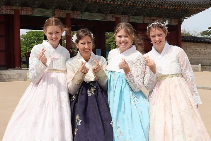 Hanbok Walking Tour Through Bukchon and Changdeok Palace — Seoul's Royal Streets photo 4