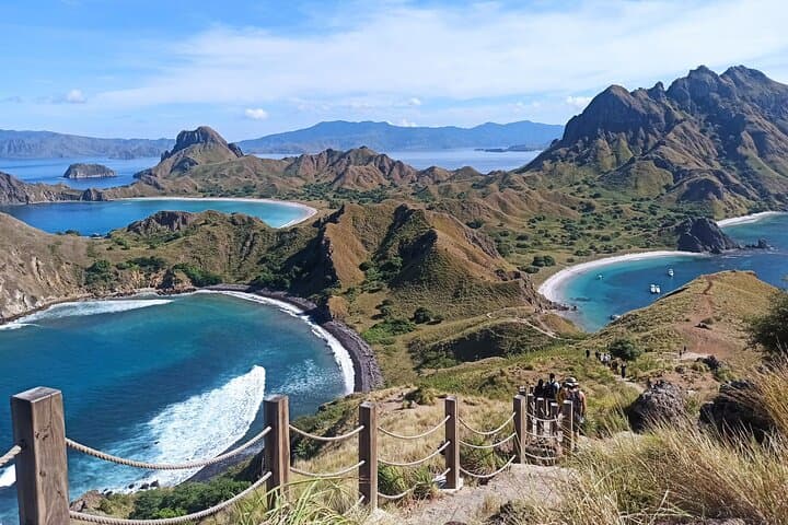 Komodo Private Shore Tour from Labuan Bajo: Padar, Pink Beach & Manta Encounters photo 2