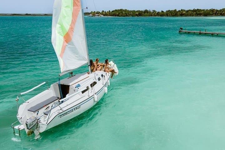 Private Bacalar Sailing Tour: Open-Bar Lagoon Cruise & Cenote Snorkeling photo 4