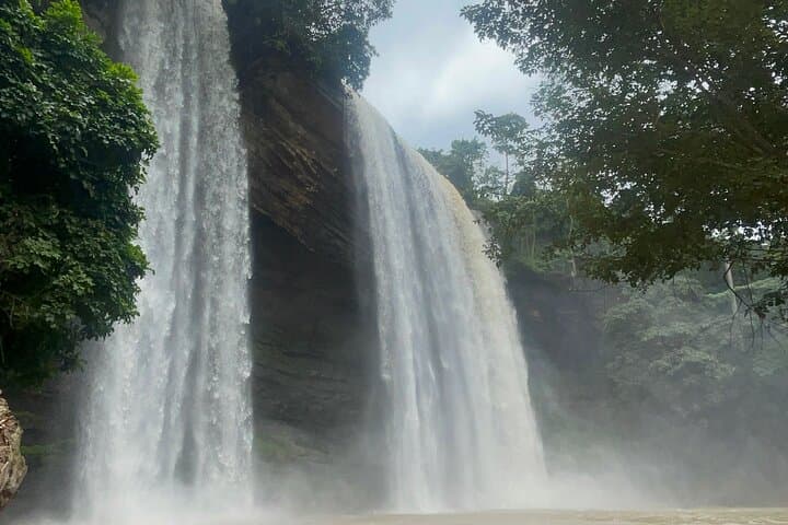 Boti Waterfalls and Aburi Botanical Gardens Full-Day Tour from Accra photo 4