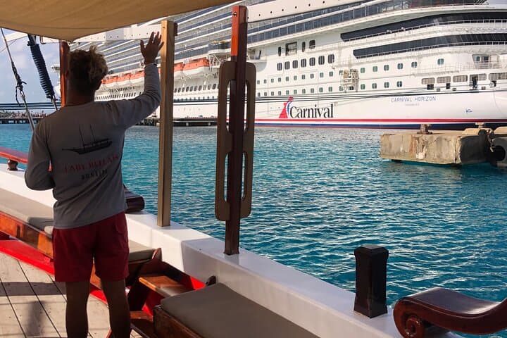 Bonaire Luxury Schooner Snorkel and Local Lunch: Cruise, Snorkel & Beachside Flavors photo 6