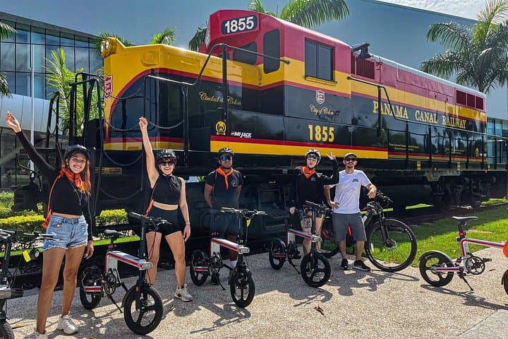 Panama E-Bike & Local Treasures Tour — Eat, Ride, Discover Panama City photo 3