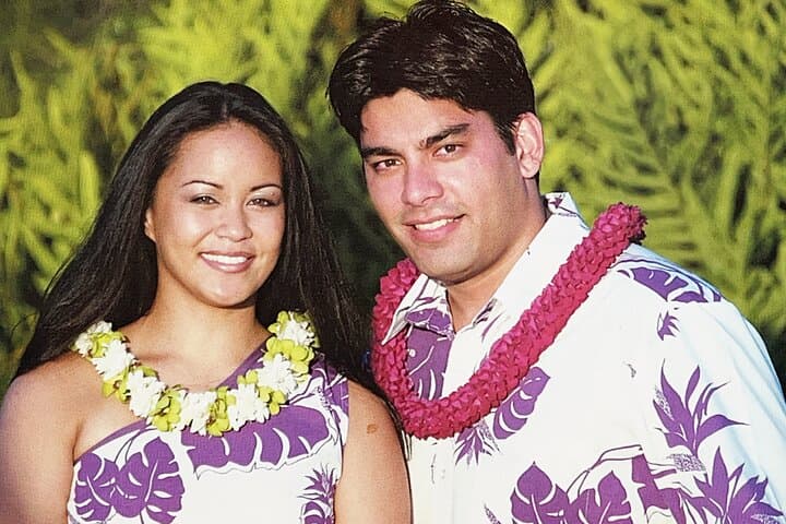 Kukui Nut Lei Greeting at Kahului Airport: Durable Hawaiian Welcome photo 6