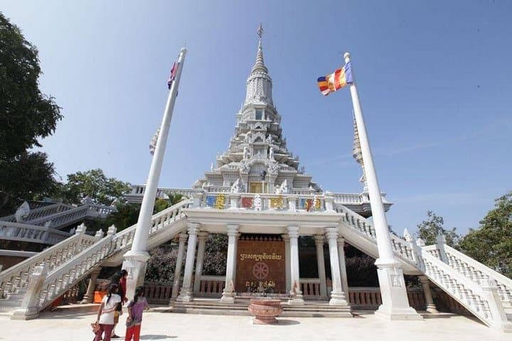 Udong Historical Site Tour: Climb Phnom Oudong for Stupas, Monkeys & Rice-Field Views photo 2