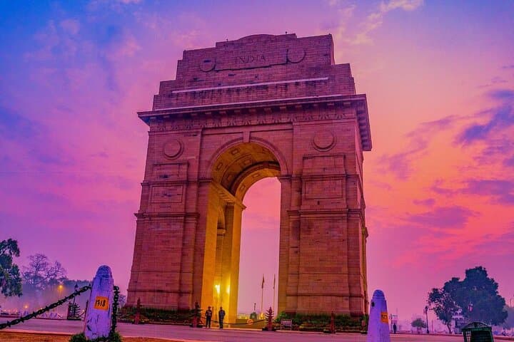 One-Day Private Old & New Delhi Tour: Rickshaws, Mughal Monuments & Markets photo 6