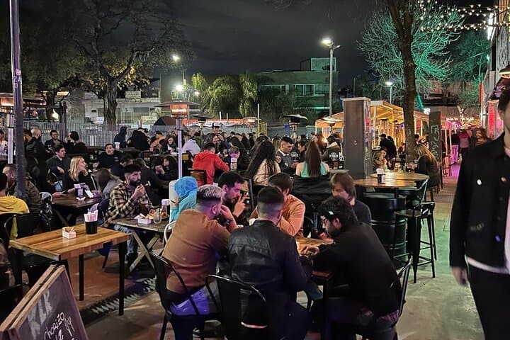 Buenos Aires by Night: Private Evening Walking Tour with Optional Dinner