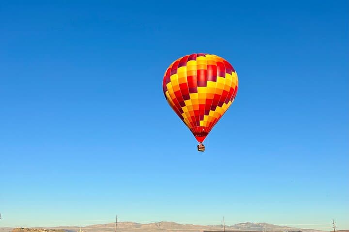 St. George Hot Air Balloon Ride Over Southern Utah Red Rocks photo 4