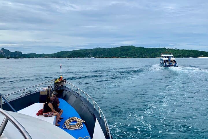 Phi Phi Ferry: Scenic Day Transfer from Phuket to Phi Phi Islands photo 4