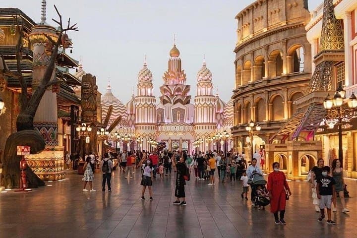 Dubai Global Village: Nightly Global Market, Shows & Pavilions photo 2