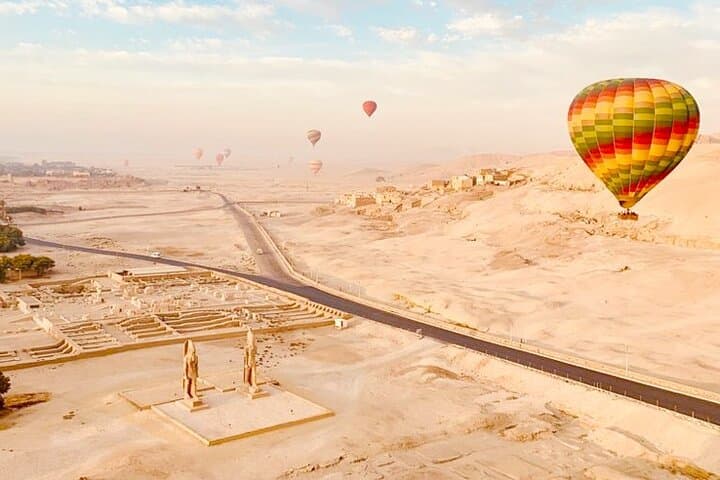 Sunrise Hot Air Balloon Over Luxor: Ancient Temples From the Sky