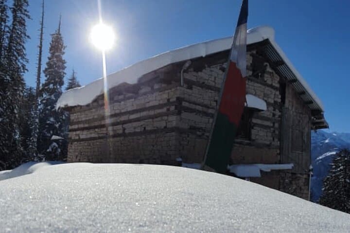 3-Day Snowshoeing Retreat in Sethan Village, Manali photo 2