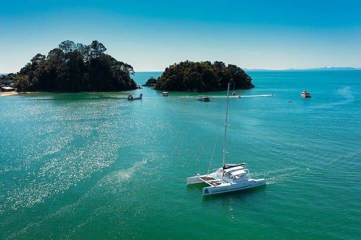 Full-Day Sailing in Abel Tasman National Park: Beaches, Seals & Split Apple Rock