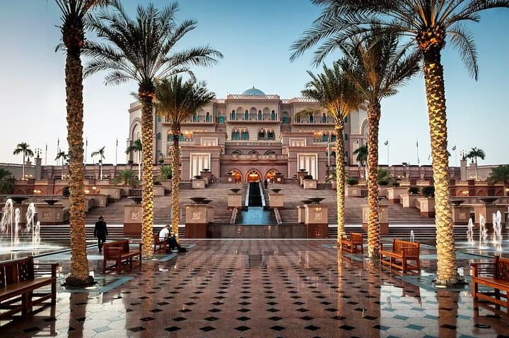 Private Abu Dhabi City Tour with Warner Bros: Sheikh Zayed, Corniche & Yas Island photo 4